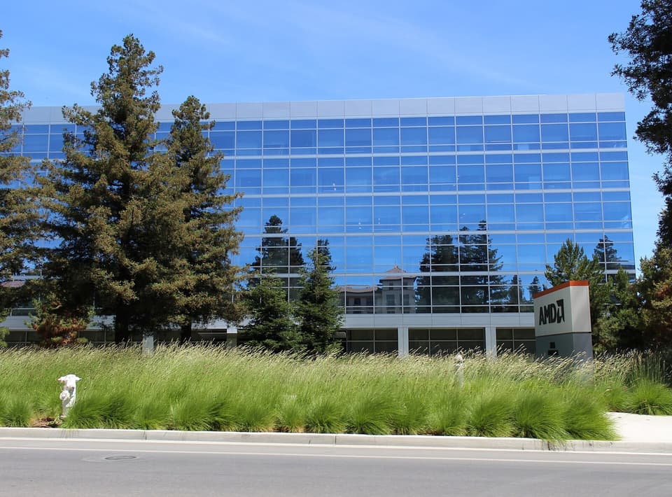 Advanced Micro Devices 3 Kasım'a 13,1 milyar dolar gelirle giriyor