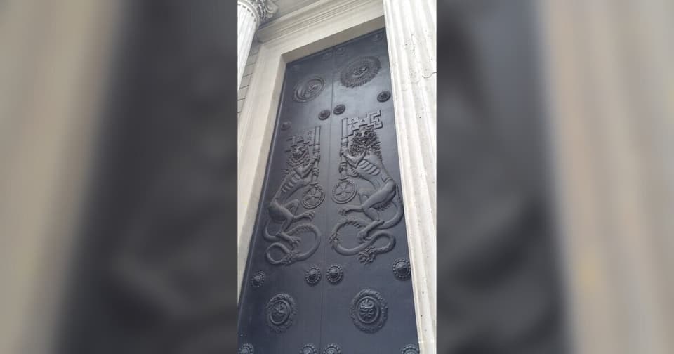 Door detail of an official building with decorative patterns